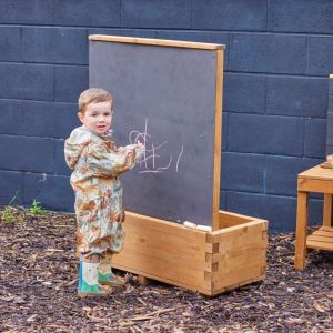 Planter with trellis/chalkboard