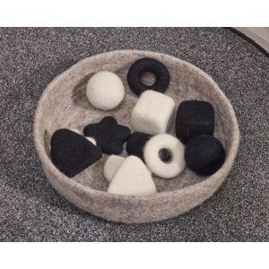 Black & White Chunky Felt Loose Parts - 12 Piece Set